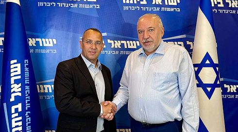 אביגדור ליברמן ושרון שרעבי