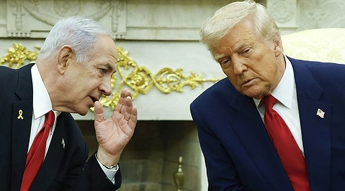 נשיא ארה"ב דונלד טראמפ ורה"מ בנימין נתנהיו בחדר הסגלגל