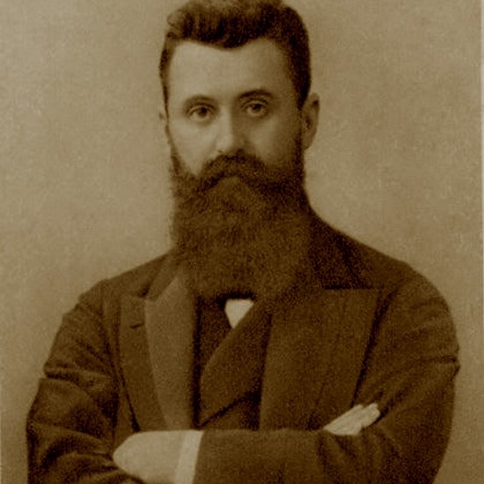 התבודדות ריבוע 160426