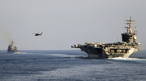 ספינות קרב אמריקניות במצר הורמוז