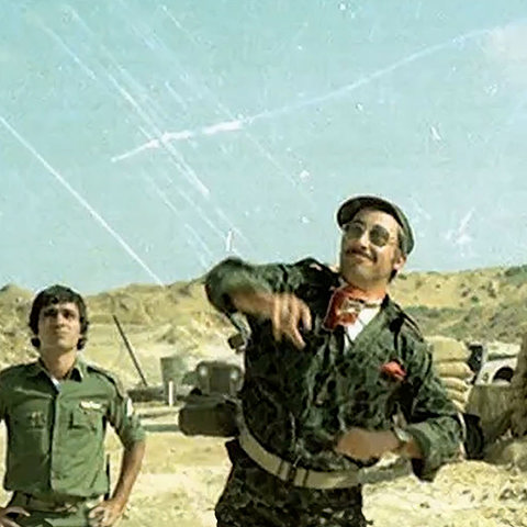 גבעת חלפון דווקא עונה: הקטעים האייקוניים והסודות מסט הצילומים