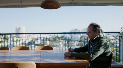 S0478176 1.00 32 59 12.Still001