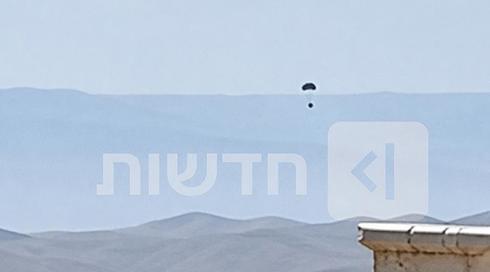 מצנח הרחיפה שלעברו פתח חייל המילואים באש