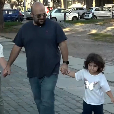 "המוכר סירב למכור לי": המשפחות שירדו מהארץ – ומתמודדות עם אנטישמיות