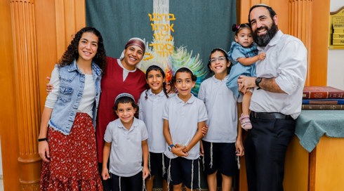 הרב שחר בוצחק