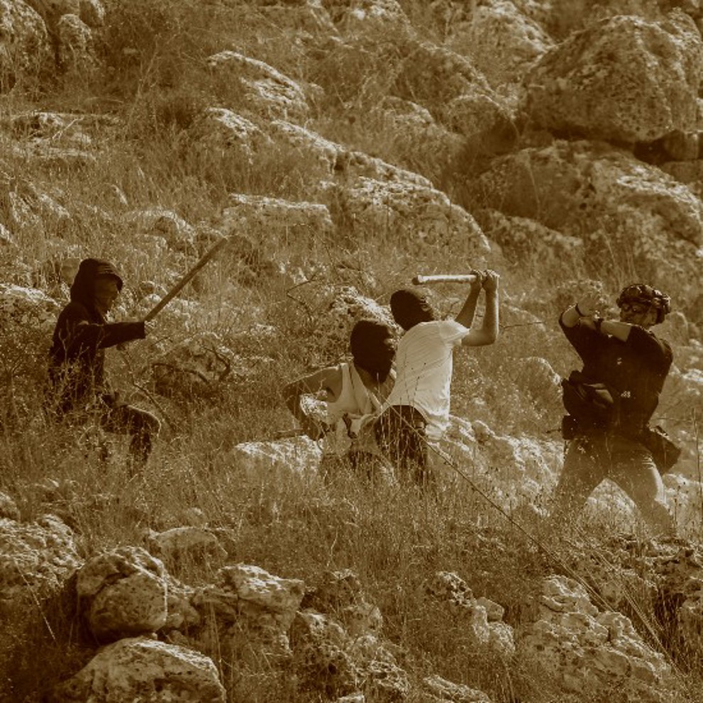 התבודדות ריבוע 200326