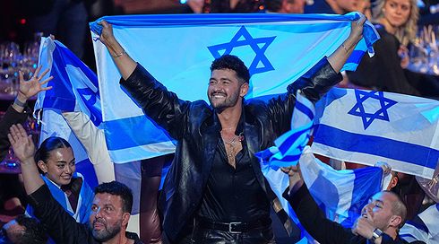 נועם בתן בגמר האירוויזיון בווינה, לפנות בוקר