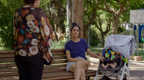 למה בלי גרביים?