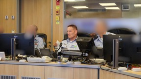 מפקד חיל האוויר תומר בר במהלך מבצע שאגת הארי