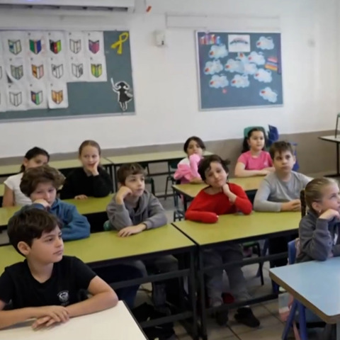 "רציתי להמשיך לישון ולשחק ברובלוקס": הילדים סוף סוף חזרו לבתי הספר