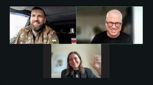 4 שנים למלחמת רוסיה-אוקראינה: מפגש מרגש עם הגיבורים מהימים הראשונים בקייב