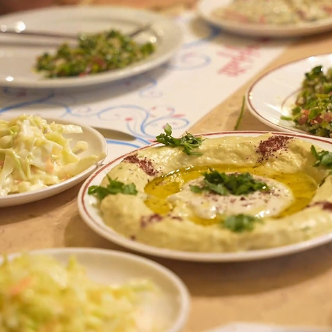 לא רק חומוס וכנאפה: המסעדות שמסתתרות בסמטאות העיר העתיקה ומזרח ירושלים